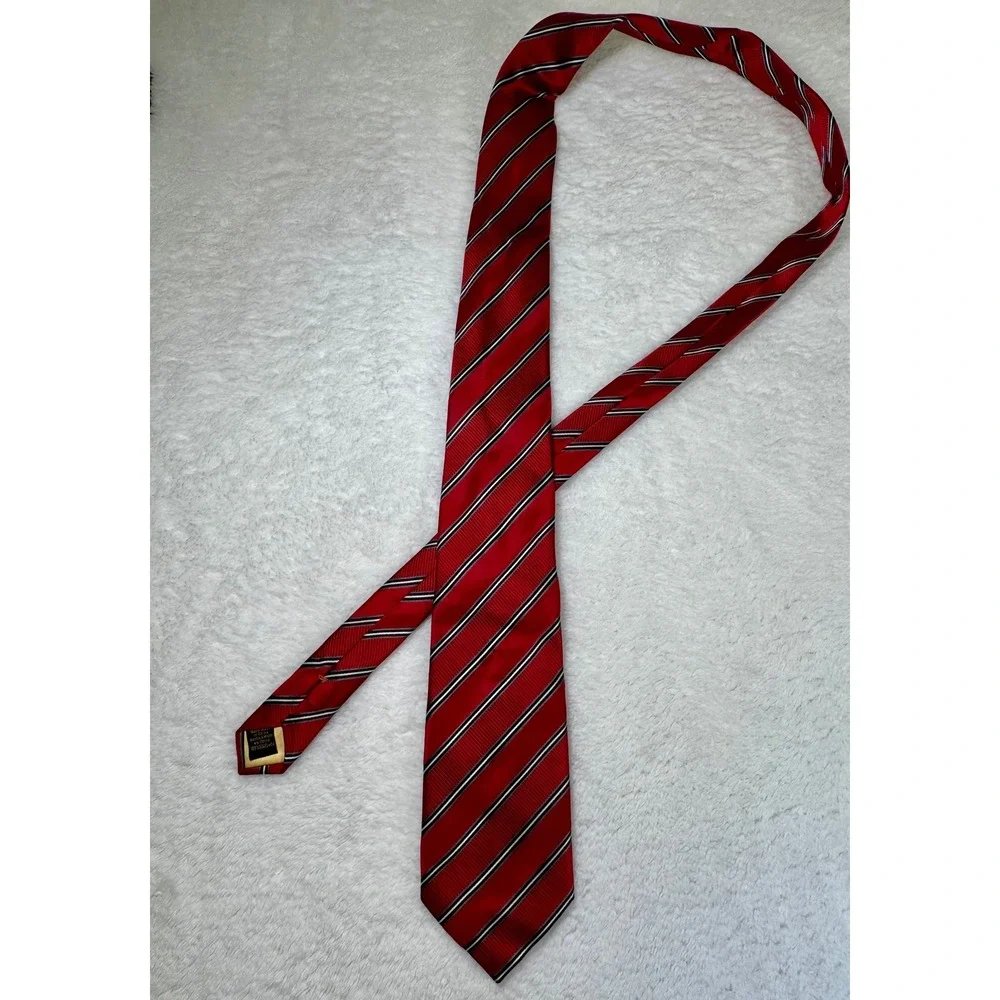 Donald J. Trump Necktie Red Striped Signature Collection Silk Tie Length‎ 59